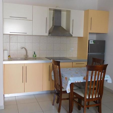 Apartment Urania_1 ซารานเดอ ภายนอก รูปภาพ