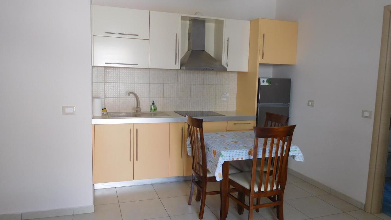 Apartment Urania_1 ซารานเดอ ภายนอก รูปภาพ