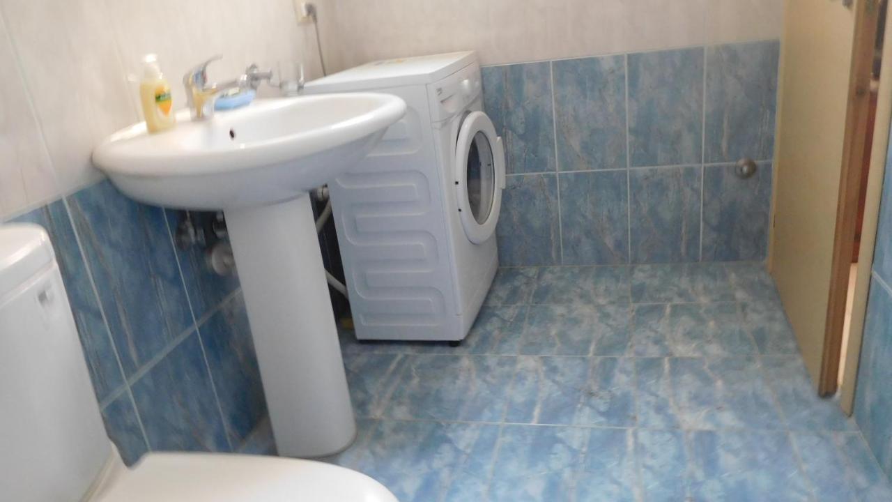 Apartment Urania_1 ซารานเดอ ภายนอก รูปภาพ